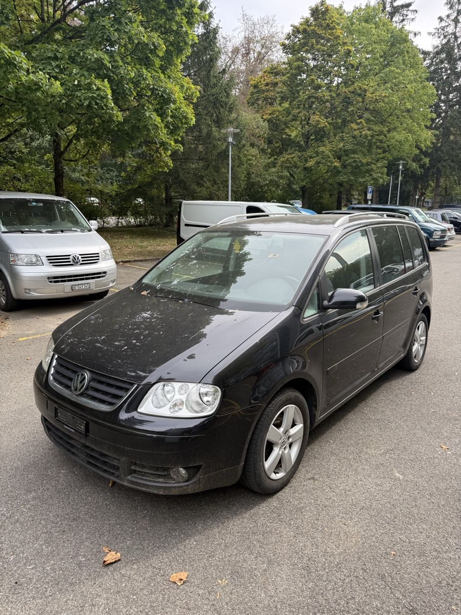 VW Automobili: VW Touran 2.0 TDI – Usato da Bern venduto da Hallo4321