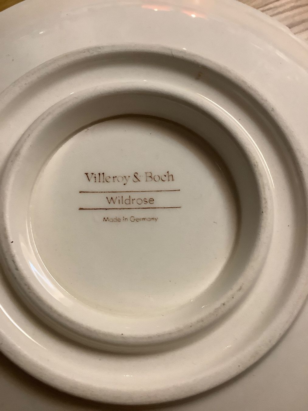Villeroy & Boch Schalen: Villeroy&Boch Wild- Rose Sauciere – Gebraucht aus Wollerau von brillenglaeser 2