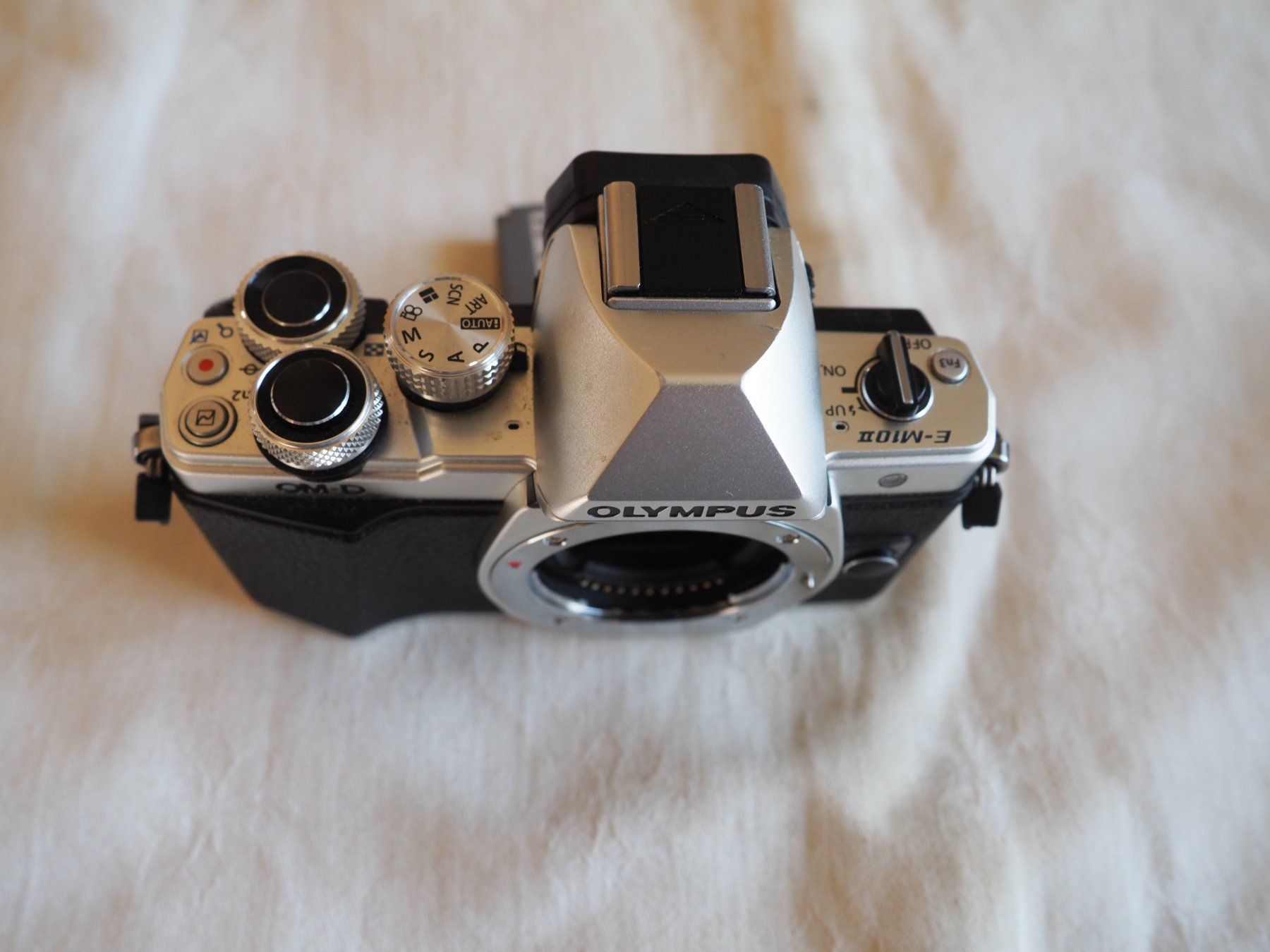 Olympus Kamera: Olympus OM-D E-M10 Mark II, Spiegellose Systemkamera – Defekt aus Schänis von Wewu 1