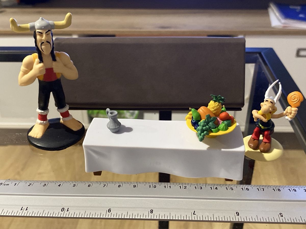 Statuette: Astérix et Obélix figurines – Nuovo (secondo la descrizione) da Fribourg venduto da Ldan