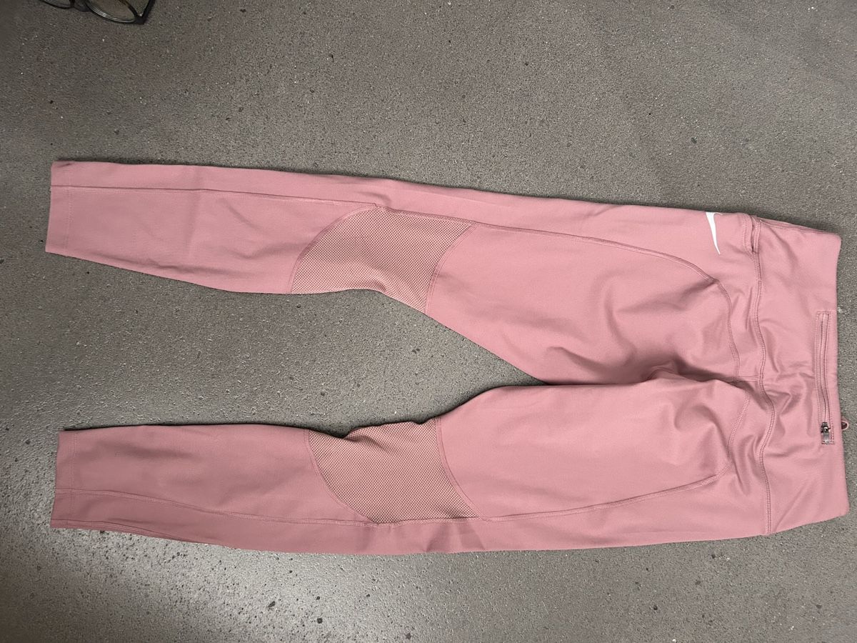 Nike Lotti di vestiti: Nike Leggins Shirt Gr.M – Usato da Horw venduto da Kami17 1