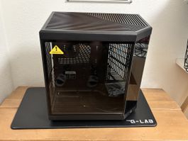 Hyte Y70 Infinite Touch Gehäuse mit defektem Riser Kabel