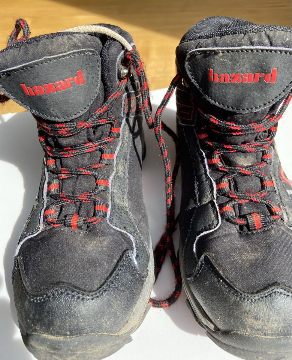 Scarpe per ragazzi: Hazard Softshell Wanderschuhe Schuhe schwarz rot Grösse 33 – Usato da Fislisbach venduto da KolibriSecondhand 7