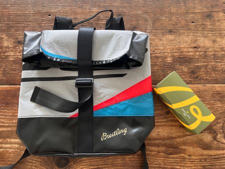 Breitling : Sac à dos rolltop & Lunettes de soleil