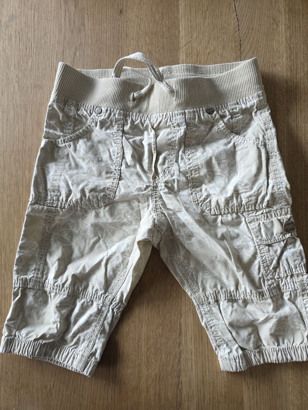 Hosen: Shorts H&M Grösse 92cm – Gebraucht aus Altstätten SG von Carrybones