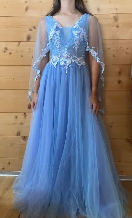 Abendkleid blau Tüll mit Stickerei gebraucht Zustand