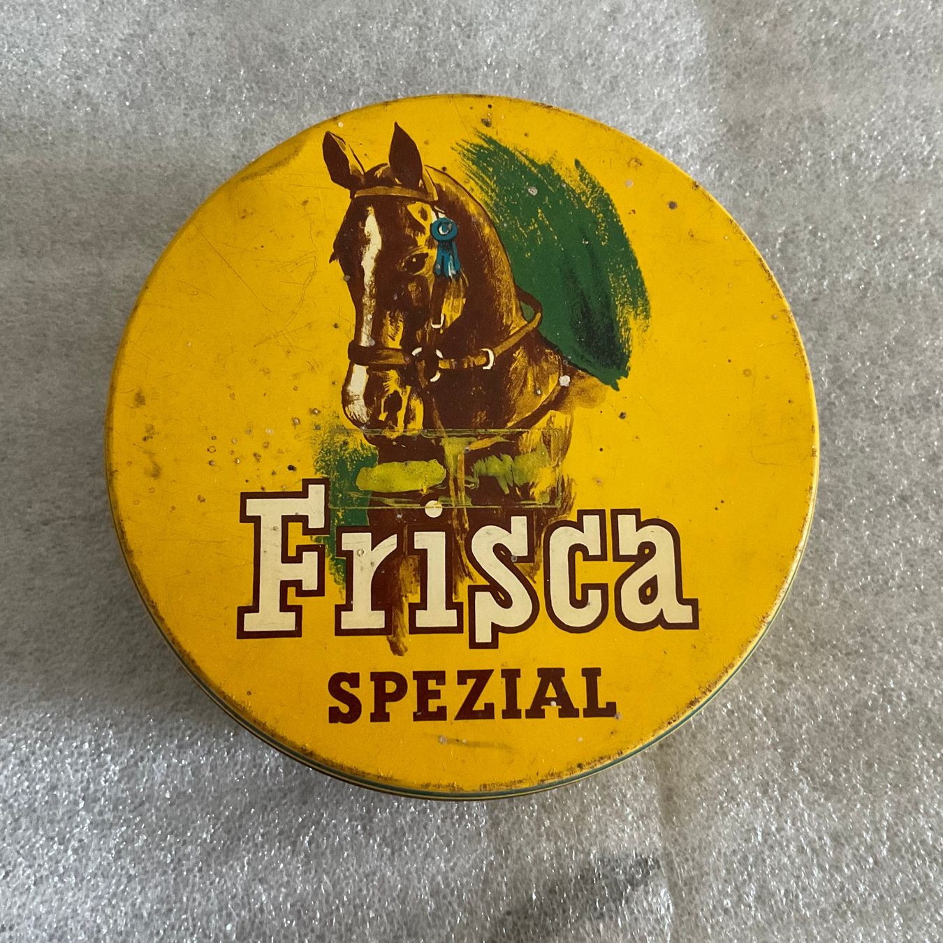 Barattoli: Alte Blechbüchse FRISCA Beize und Wichse – Usato da Hasle b. Burgdorf venduto da Zappizepp