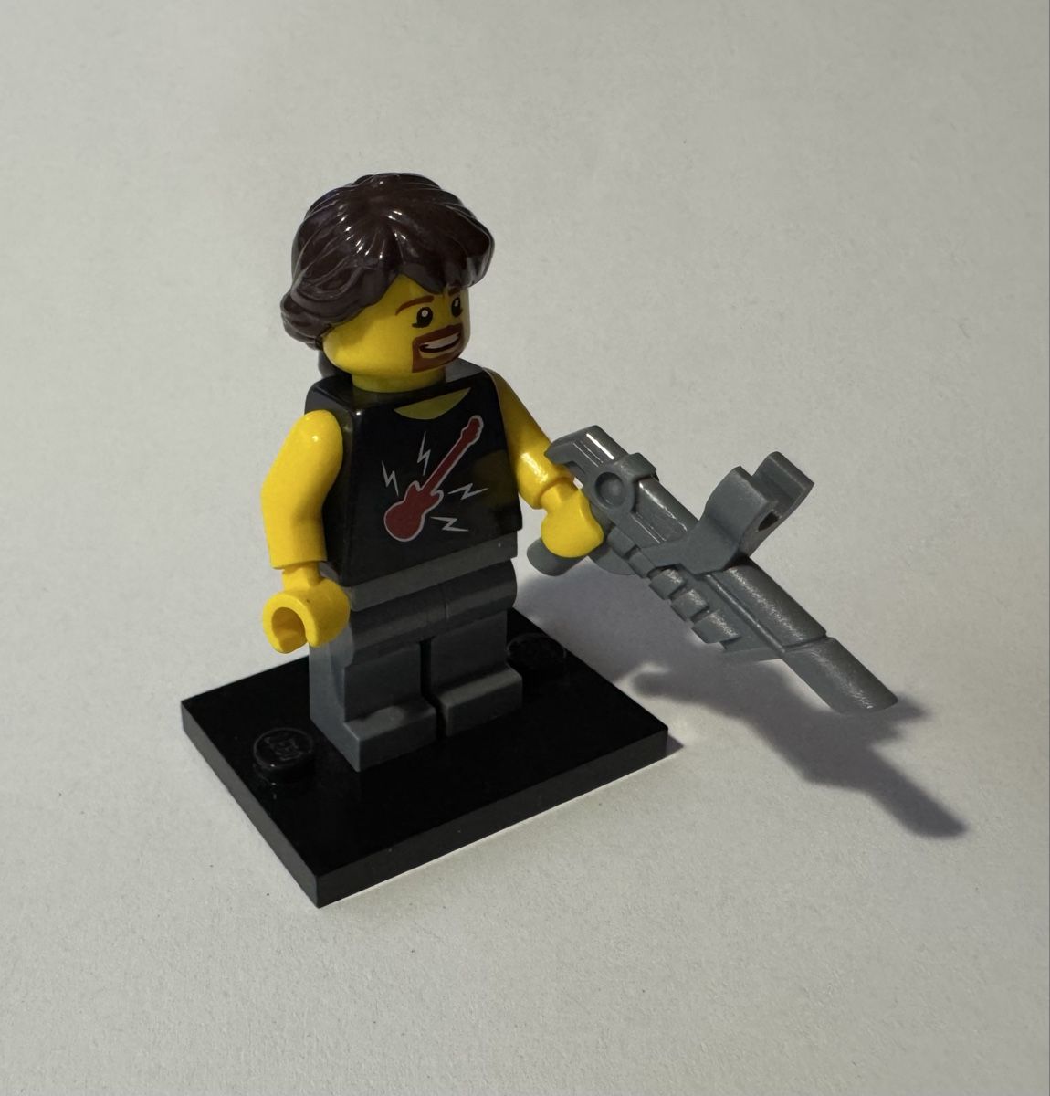 Lego Statuette: LEGO Minifigur Typ mit Gewehr – Usato da Burgdorf venduto da Caradhras