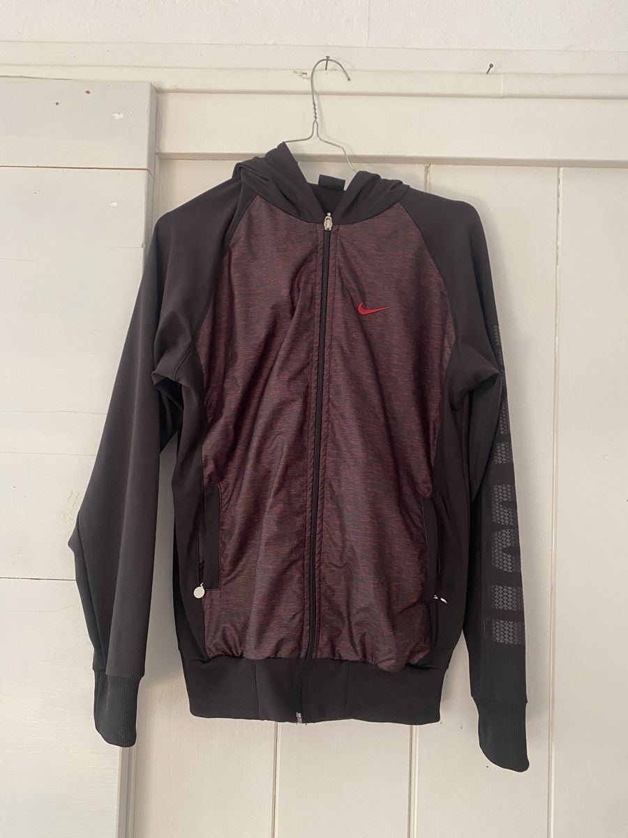 Nike Jacken: Nike Trainingsjacke Jacke L – Gebraucht aus Muri b. Bern von jan_jr2w