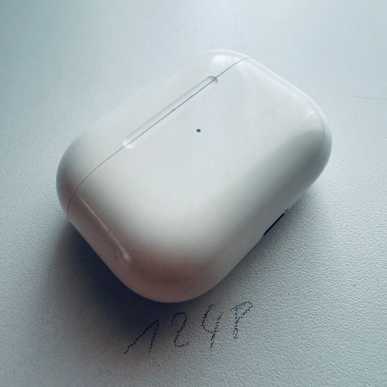Apple Ladegeräte: Original Apple Ladecase A2190 Wireless für AirPods Pro – Gebraucht aus Basel von MY.AIRPODS.SHOP 2