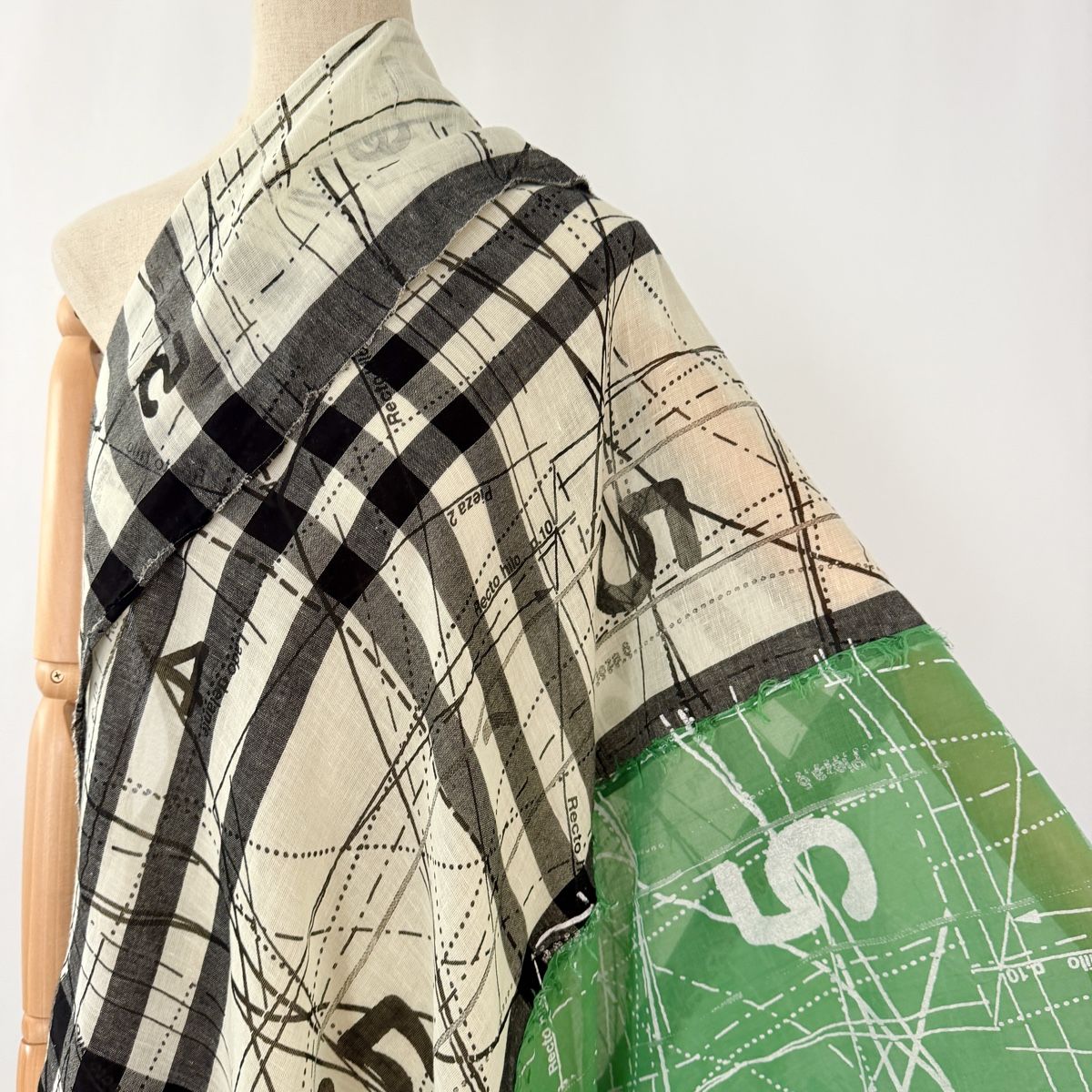 Rundholz Foulards, Tücher & Schals: RUNDHOLZ New Large Scarf – Neu (gemäss Beschreibung) aus Freienbach von Avviivva_Shop 3