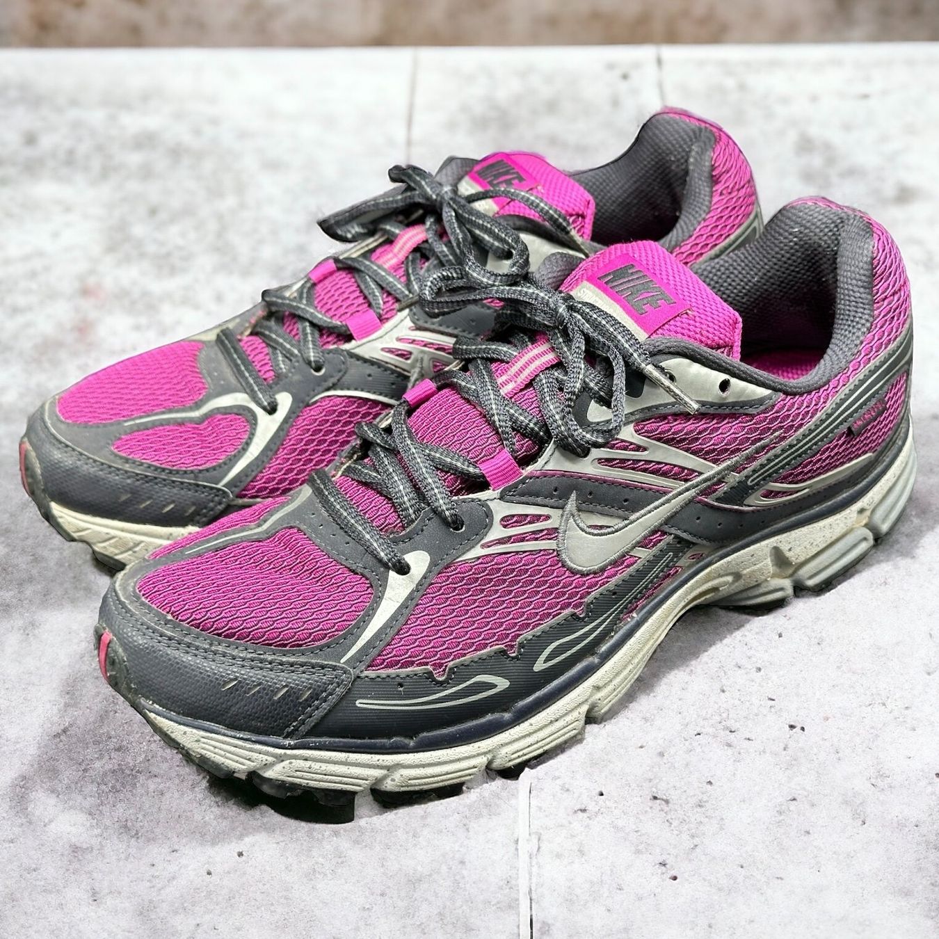 Nike Scarpe da donna: Nike Zoom Structure 12 Bowerman Series – Usato da Morges venduto da vintiques