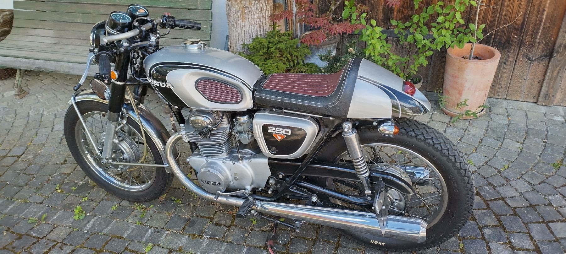 Honda Strada: Honda CB 250K 1972 – Usato da Rafz venduto da Java500 1