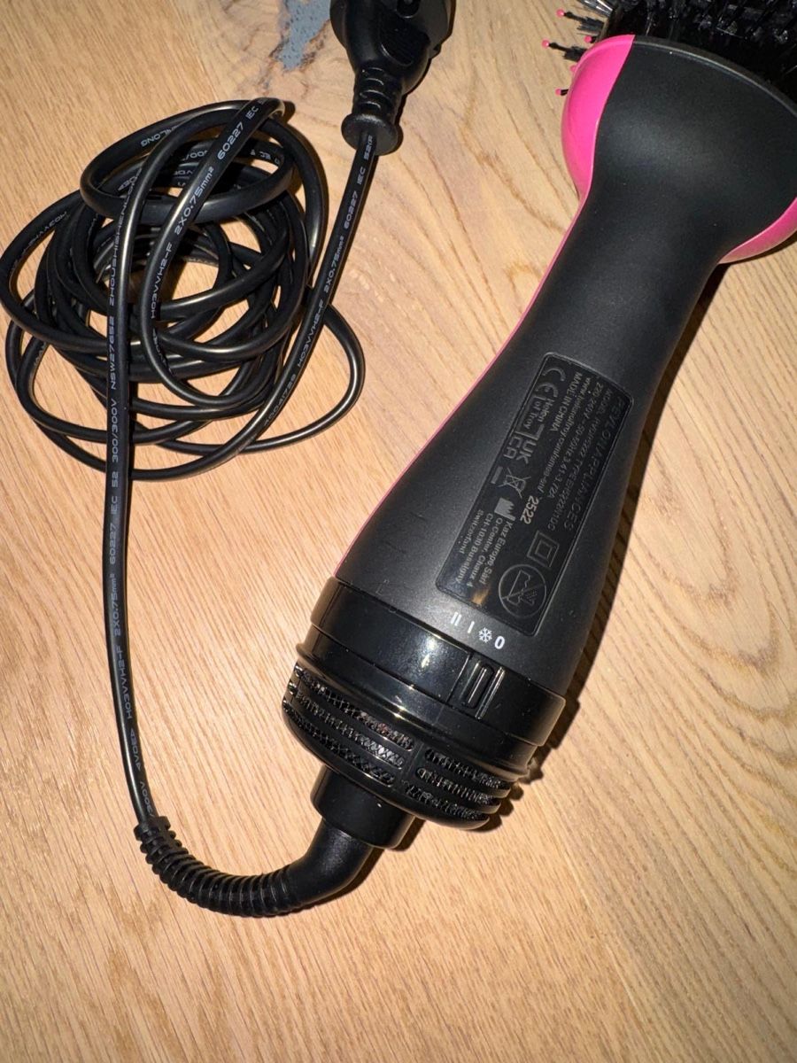 Altro per la cura dei capelli: SALON ONE-STEP VOLUMISER WARMLUFTBÜRSTE – Usato da Zofingen venduto da ismail01a 3