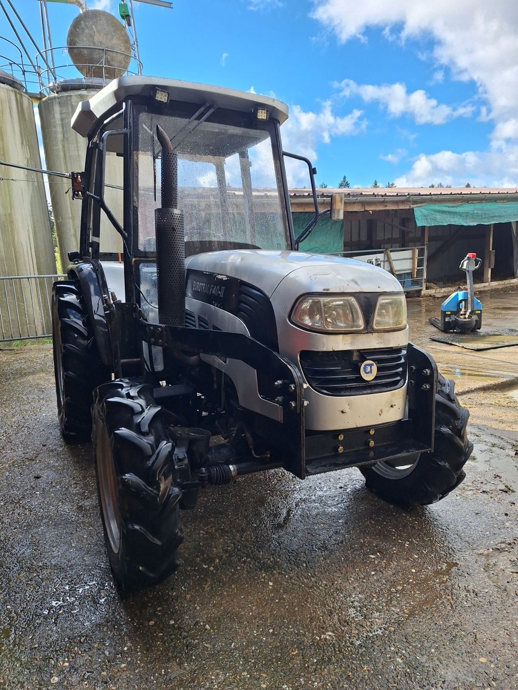 Tracteurs: Traktor 4x4 für Export – D'occasion à Ufhusen par Caliban86 2