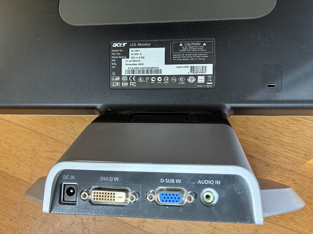 Monitor: Acer LCD-Monitor / Bildschirm – Usato da Winterthur venduto da maria0 1