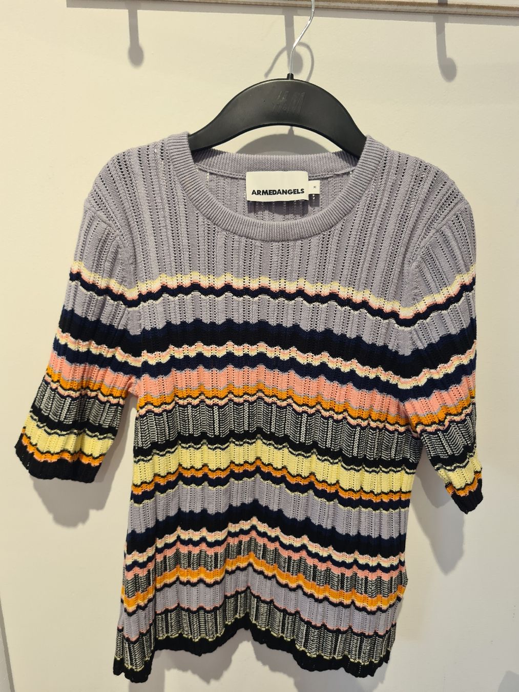 Armedangels T-shirts: ARMEDANGELS Pullover gestreift Grösse M guter Zustand – D'occasion à Adligenswil par FriedasWelt