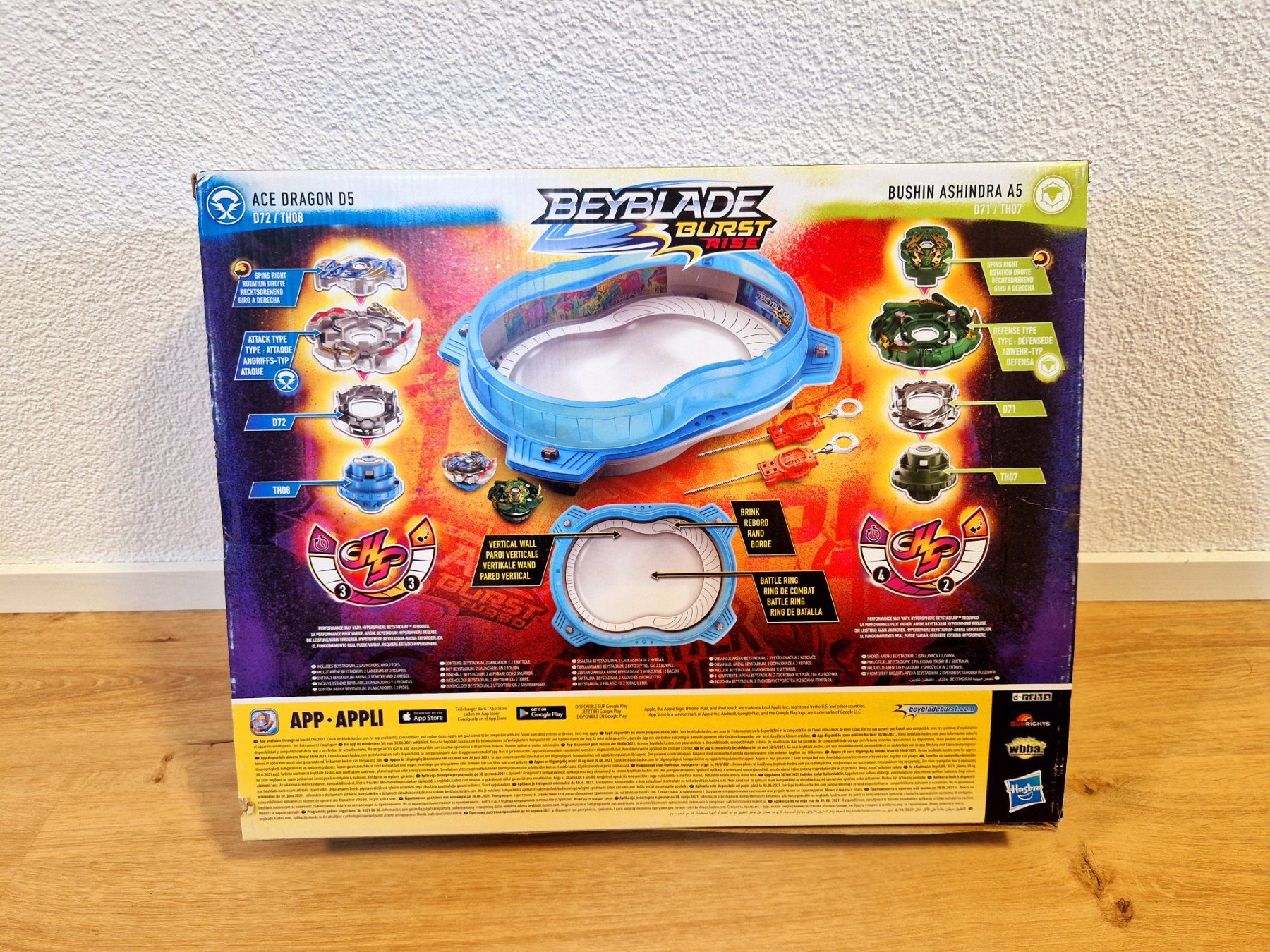 Giocattoli: Beyblade Burst Rise HyperSphere Battle Set mit Extras TOP – Usato da Schaffhausen venduto da thugNme 1