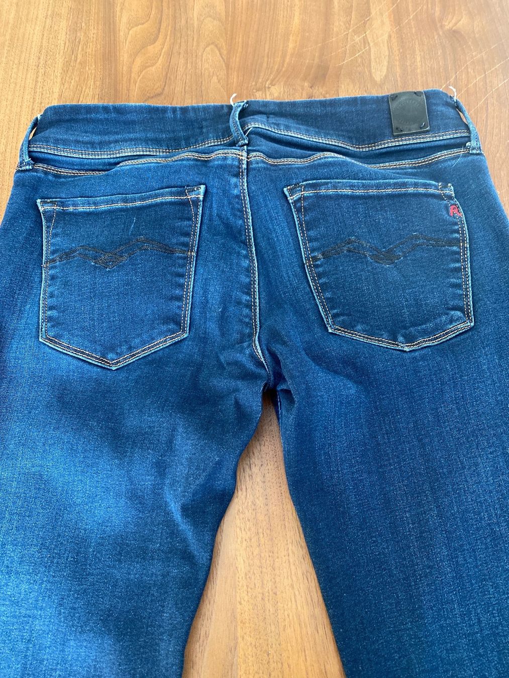 Replay Jeans: Jeans Damen von Replay Grösse 27/32 – Usato da Schwyz venduto da Trofana 3