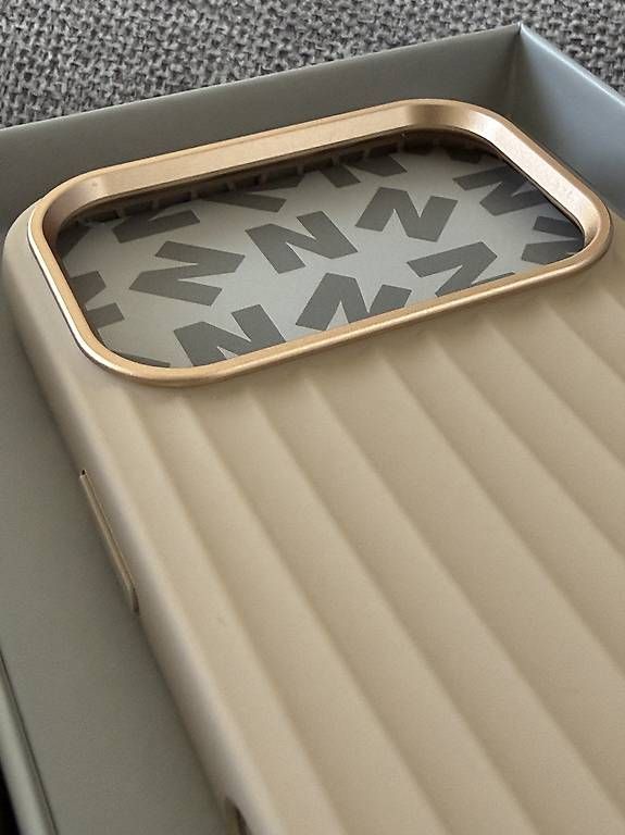 Cover & Protezioni schermo: iPhone 17 Pro Cover Nudient – Nuovo (secondo la descrizione) da Sursee venduto da quattro_ 2