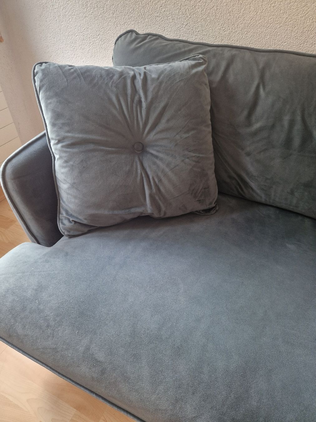 Divani: Sofa Petrol – Usato da Ennenda venduto da Sabrinagiulia 1
