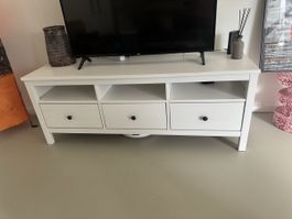 Weisses TV-Möbel / Lowboard mit 3 Schubladen