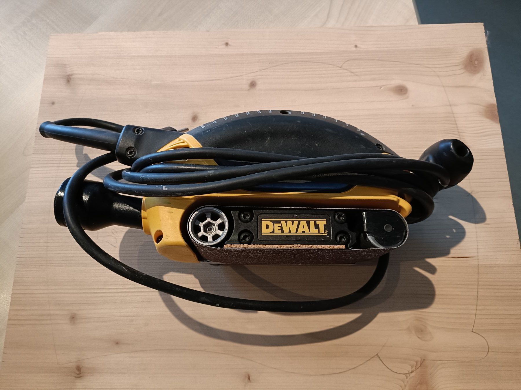 Dewalt Smerigliatrici & Lucidatrici: Kantenschleifer DEWALT – Usato da Kerns venduto da Frewa