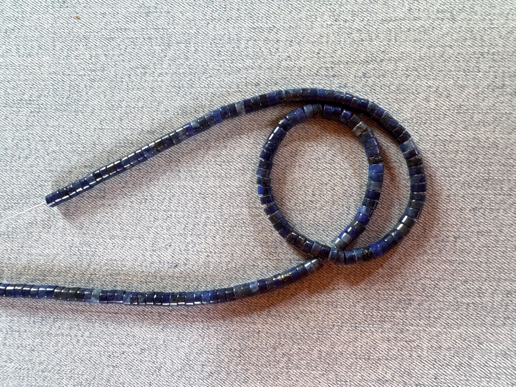 Catenine: Lapis Lazuli  Schlange Strang    4mm      auf Flexdraht – Nuovo e nell'imballaggio originale da Leuggern venduto da gemshow 5