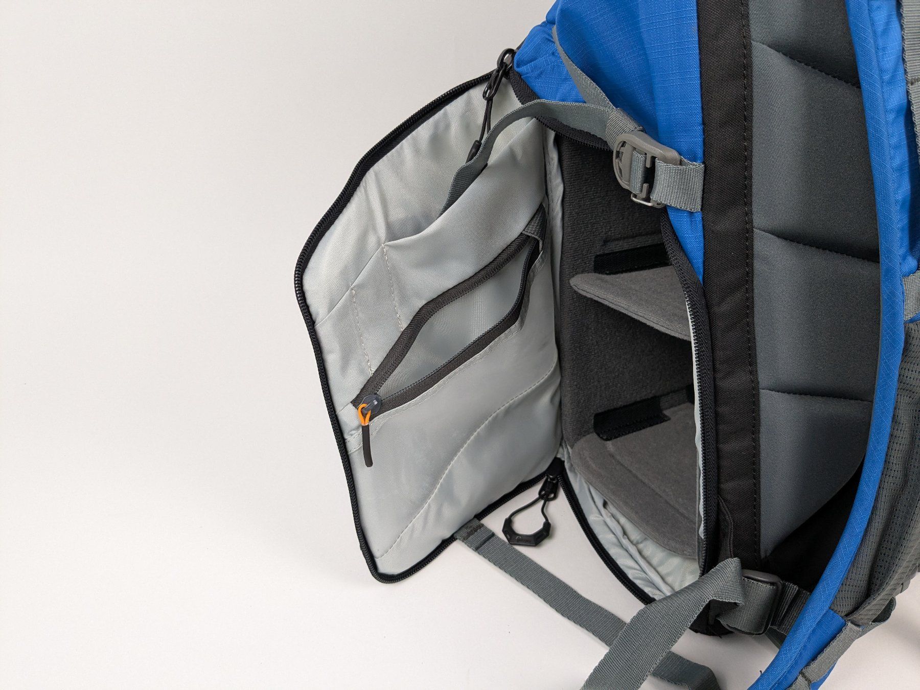 Lowepro Zaini: LOWEPRO Kamerarucksack BP 300AW – Nuovo (secondo la descrizione) da Dintikon venduto da Restwert_Dintikon 3
