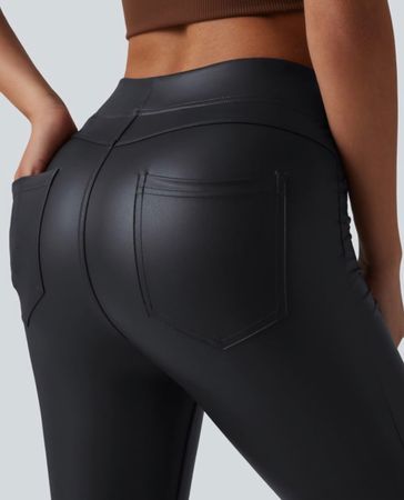 Neuwertige Halara Kunstleder Leggins Gr. M(7/8)