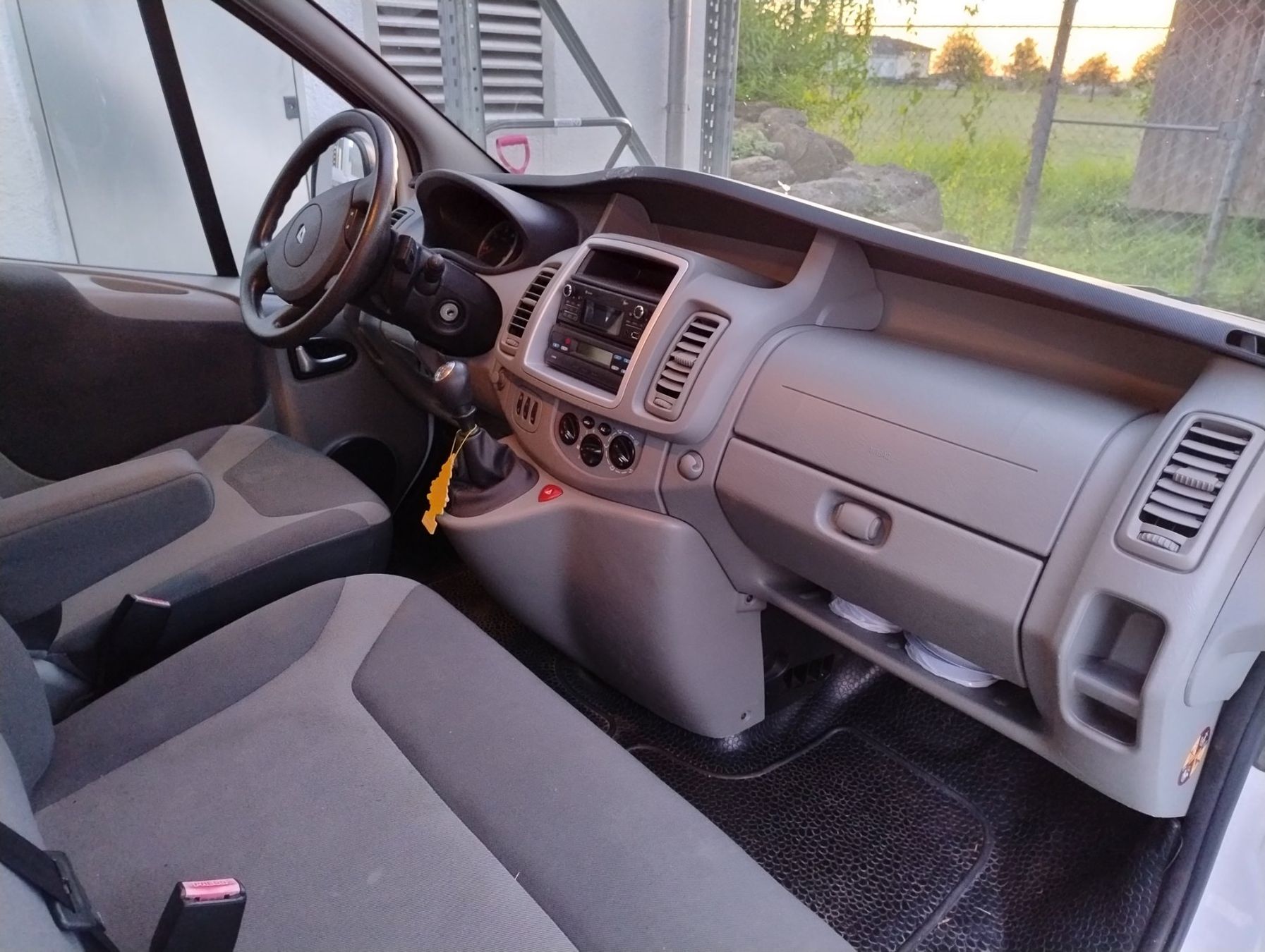 Renault Veicoli da campeggio: Camper Renault Trafic ab MFK – Usato da Reichenburg venduto da Alpine_03 5