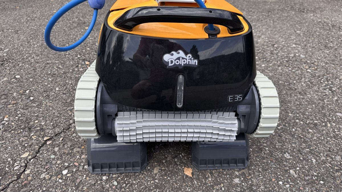 Dolphin Accessori per Piscine: Poolroboter Dolphin E35 einwandfreier Zustand – Usato da Hofstetten SO venduto da Obelix2000