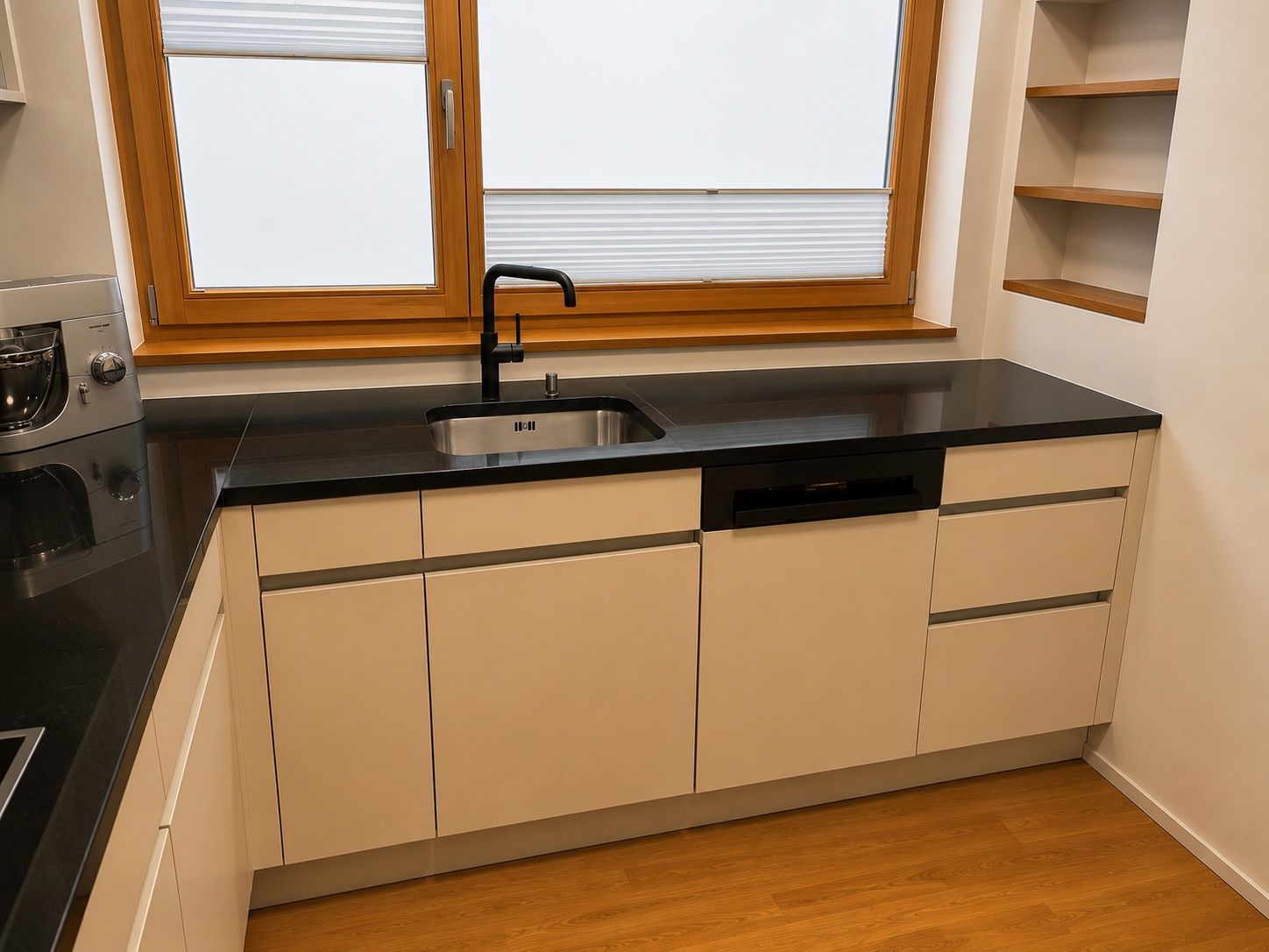 V-Zug Cucine complete: Küche Occasion – Usato da Disentis/Mustér venduto da aalessandra 2
