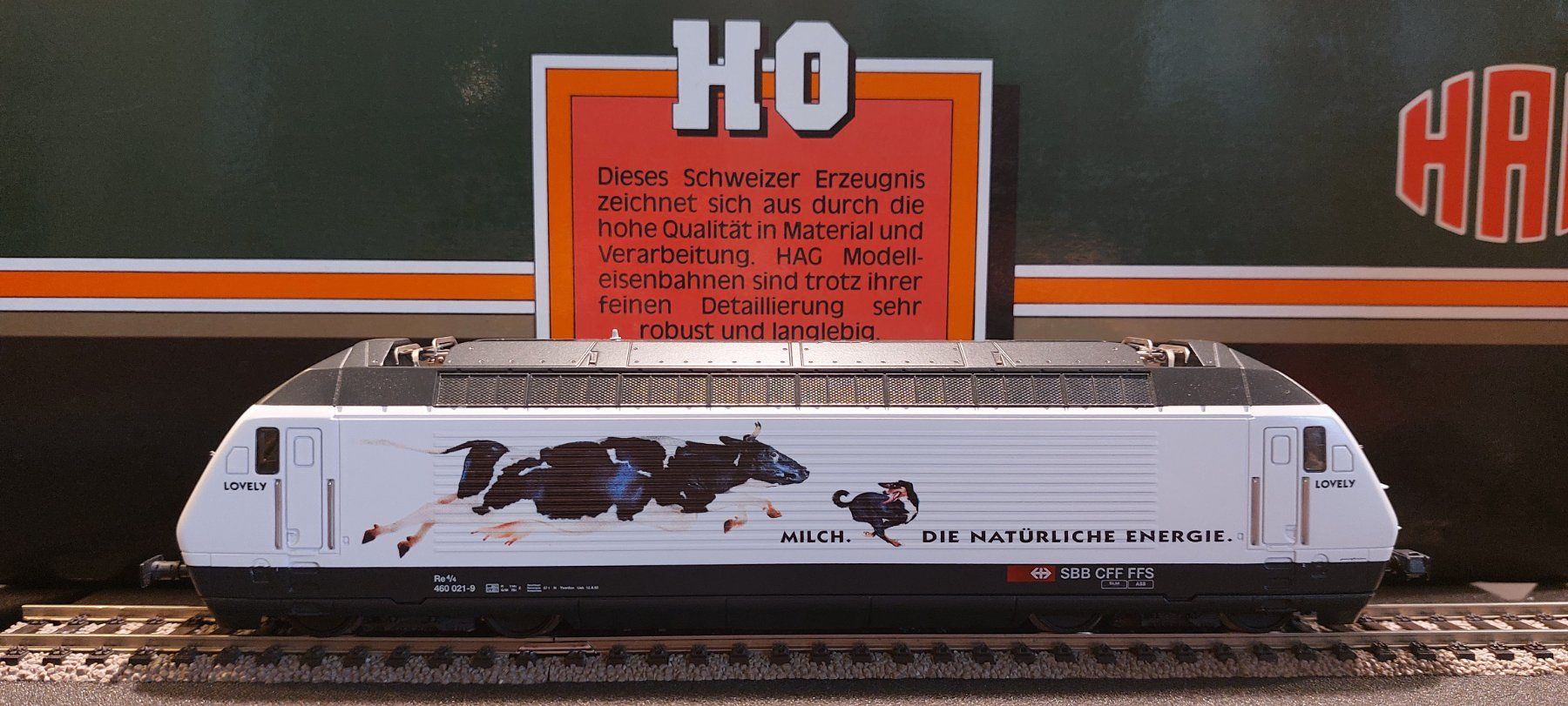 Hag Modellini di ferrovie: HAG 281 - Re 460 021-9 "LOVELY" der SBB – Nuovo e nell'imballaggio originale da Rotkreuz venduto da MOBAHN-1zu87 2