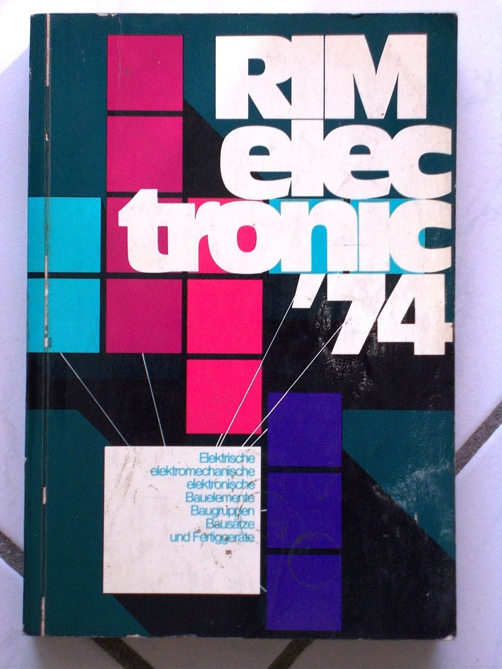 Libri: RIM-electronic Jahrbuch-Katalog 1974 – Usato da Zwingen venduto da Celerio100