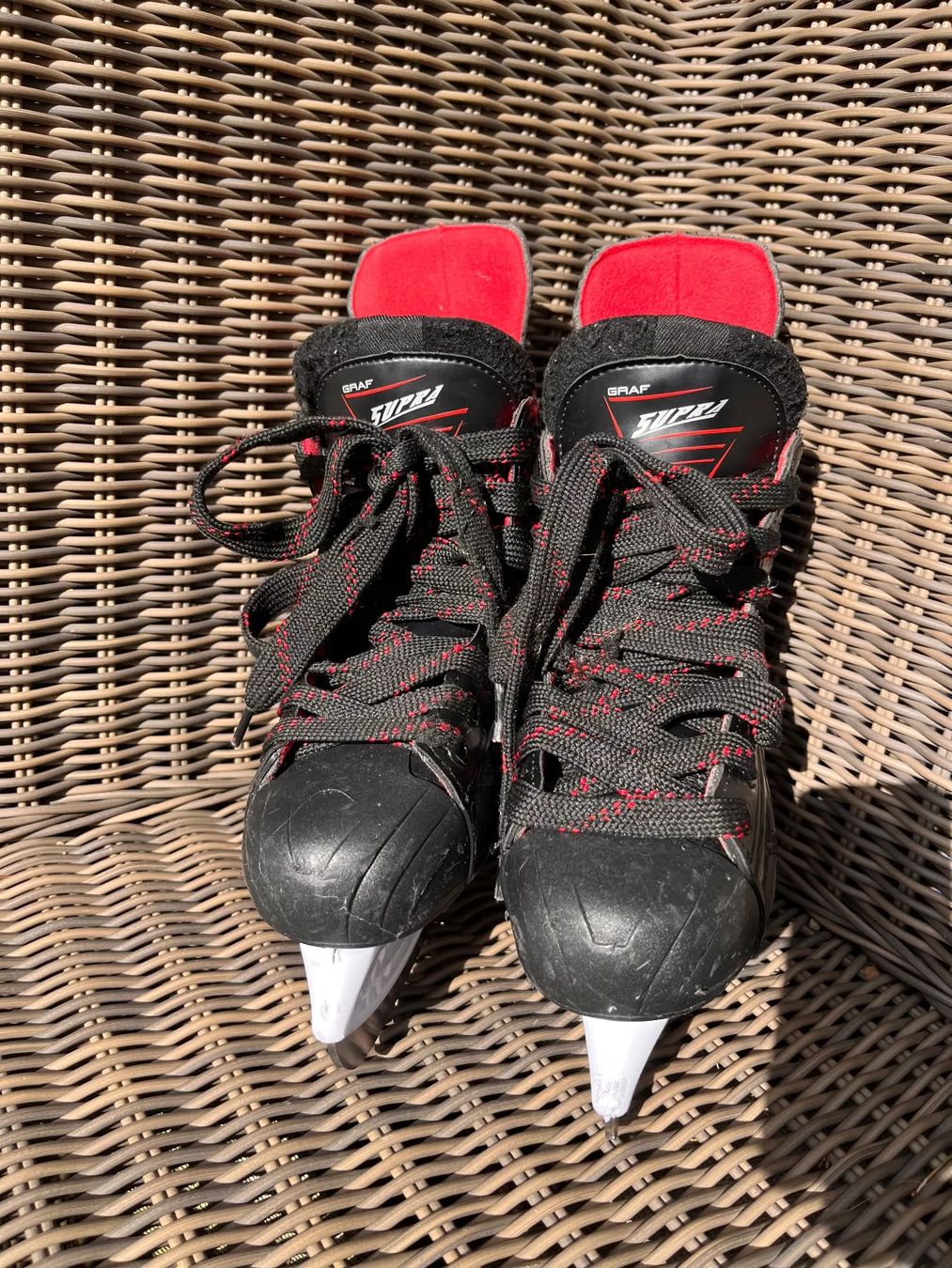 Graf Schlittschuhe: Eishockeyschlittschuhe – Gebraucht aus Wettingen von haagli68 1