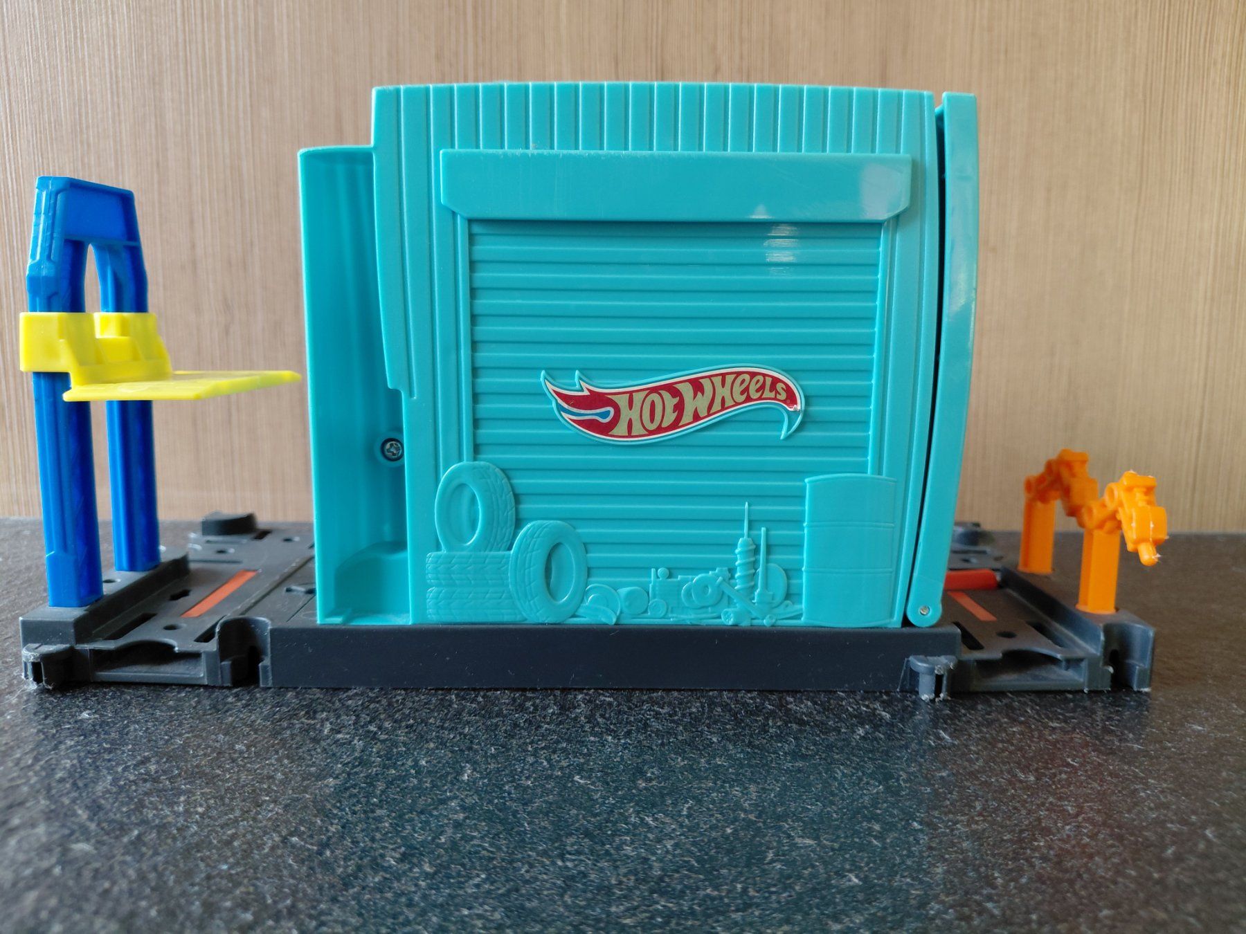 Hot Wheels Giocattoli: Hotwheels Garage Attaque Alligator – Usato da Renan BE venduto da Epicurien0017 1