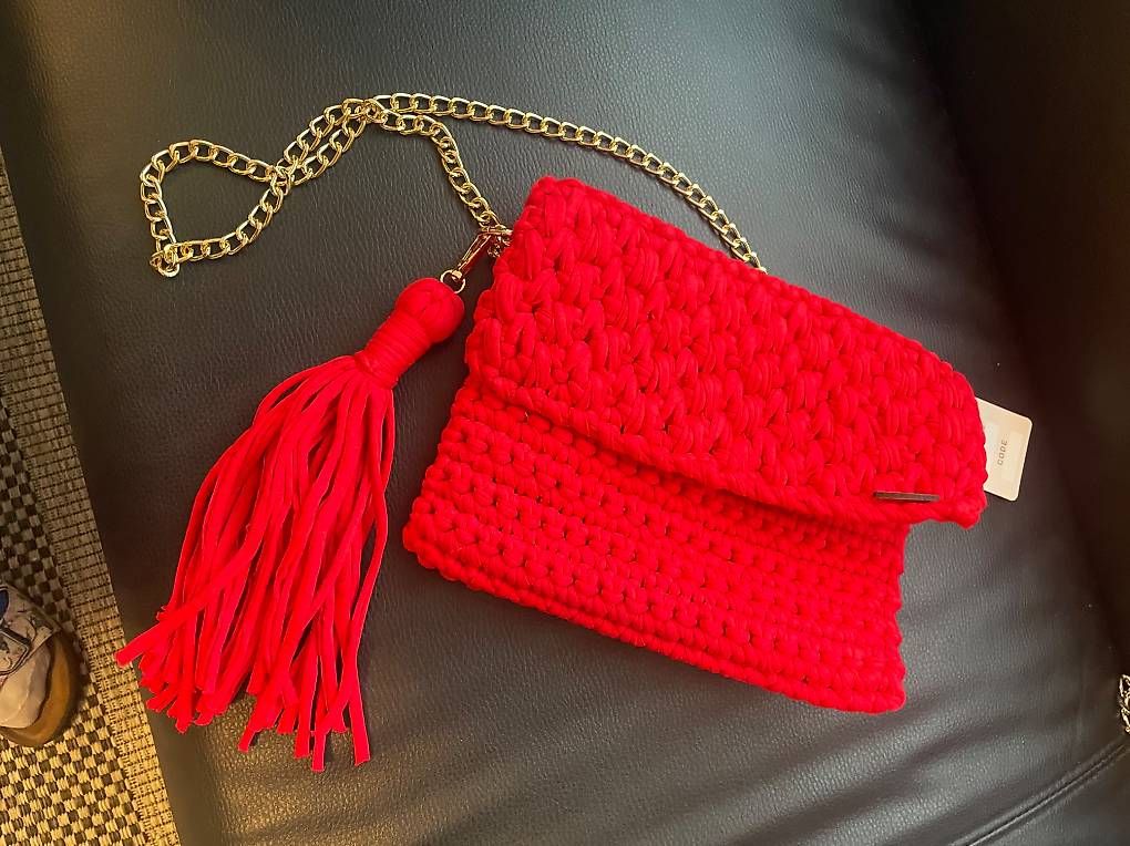 Borse da donna: Damen Tasche HANDGEMACHT – Usato da Wallisellen venduto da Casanna56