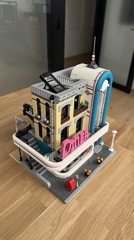 Kit di costruzioni: Lego Amerikanisches Diner – Usato da Solothurn venduto da Juliasju 1