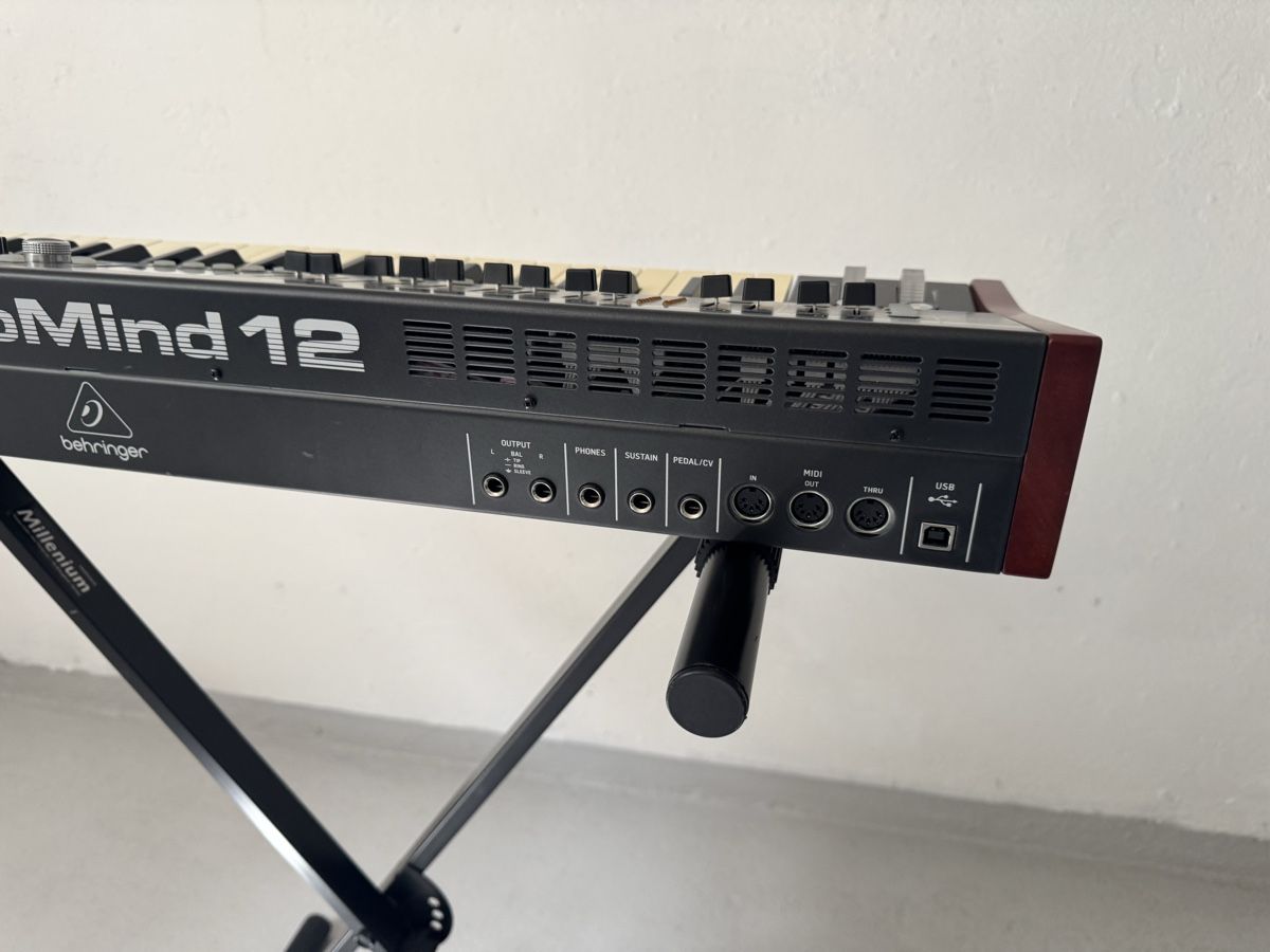 Behringer Instruments de musique: Behringer DeepMind 12 Synthesizer technisch einwandfrei – D'occasion à Rotkreuz par luk_xrb2 5