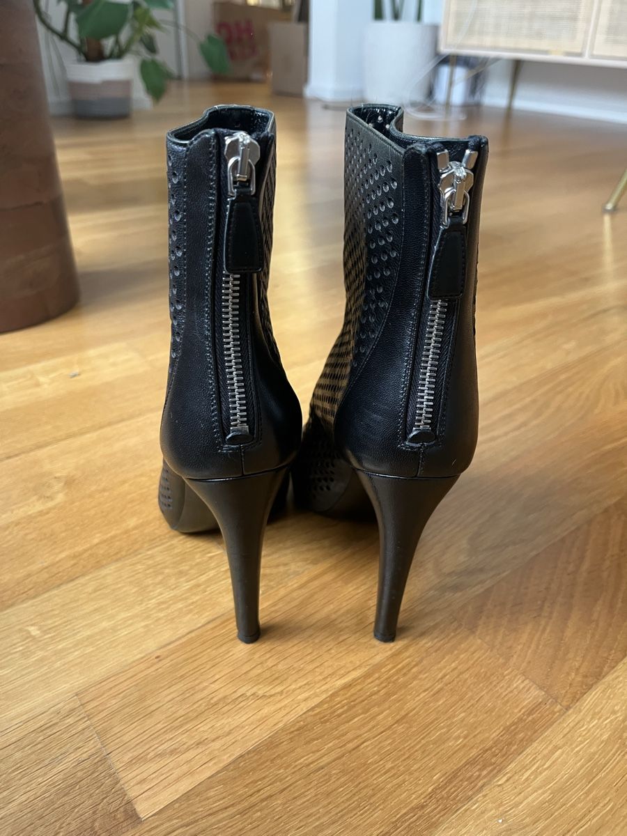 Prada Scarpe da donna: Prada Stiefelleten – Usato da Zürich venduto da jul_855n 2