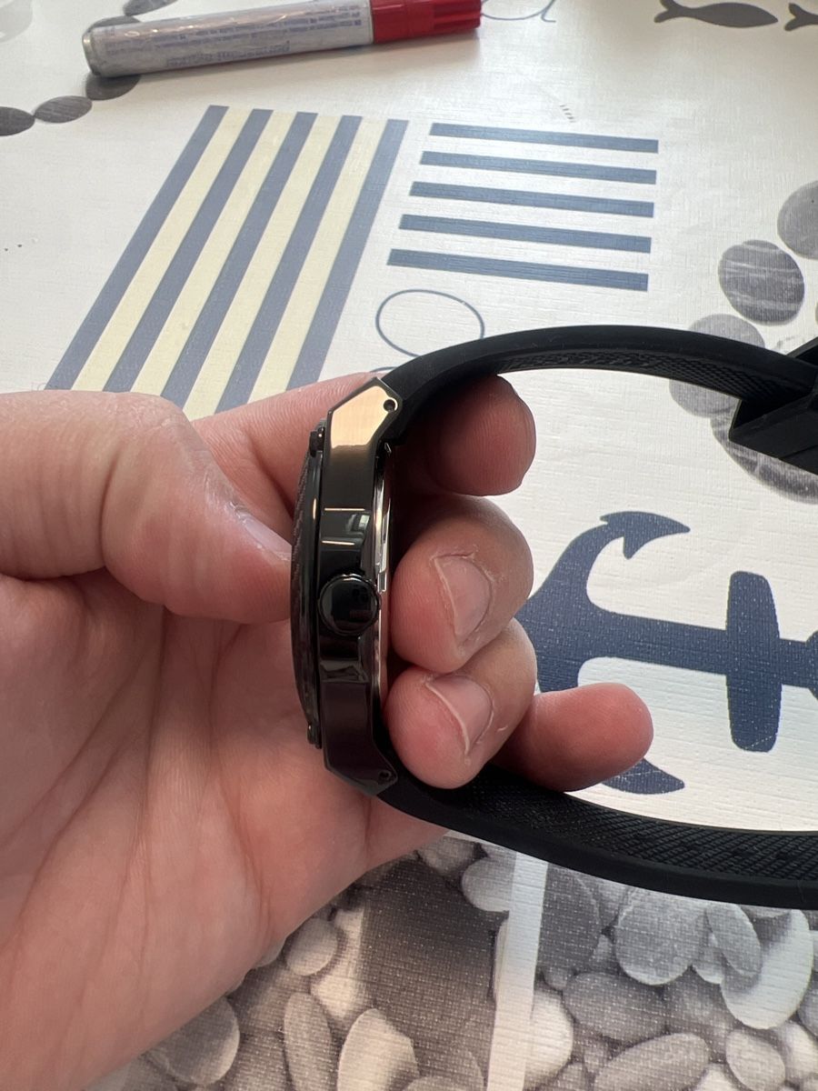 Guess Orologi: Montre Guess Legacy Carbon Black – Nuovo (secondo la descrizione) da Payerne venduto da Kikas 4