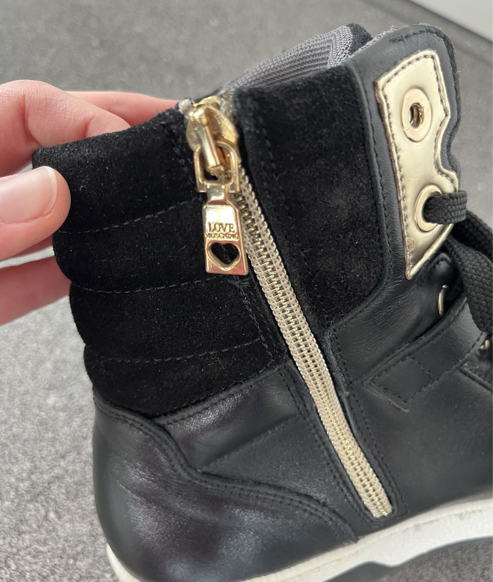 Moschino Scarpe da donna: Nagelneue Moschino Sneaker, Gr. 37 – Nuovo e nell'imballaggio originale da Hünenberg See venduto da spartakus02 7