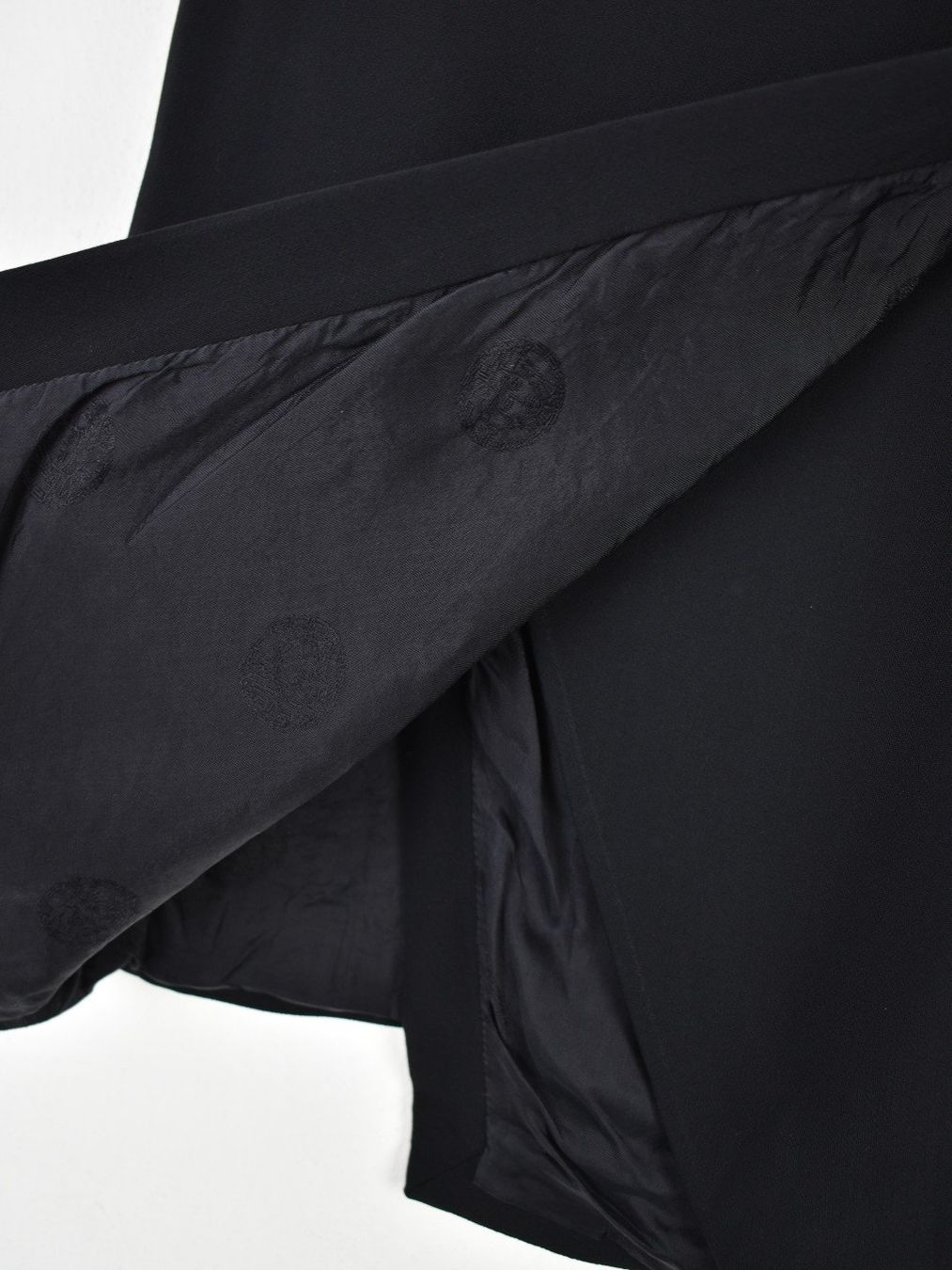 Versace Röcke: Versace Rock, Gr.36, schwarz, mit 50% Wolle – Gebraucht aus Nürensdorf von 2ND_STORY 5