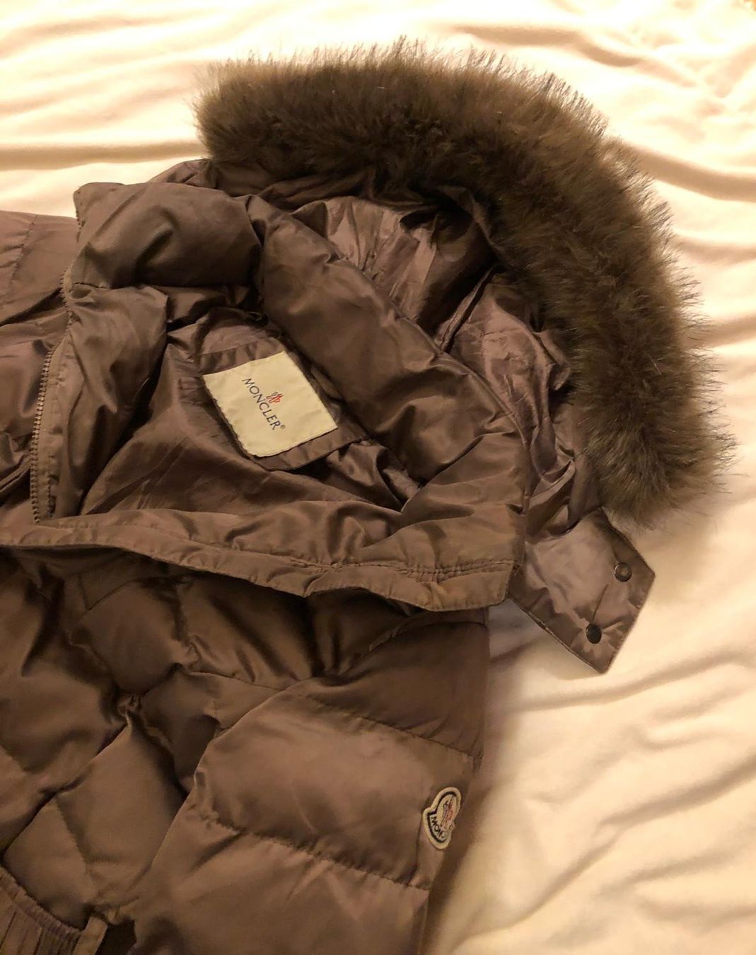 Moncler Giacche: MONCLER DAMEN DAUNENJACKE GR 38 – Usato da Rümlang venduto da ane_y72d 2