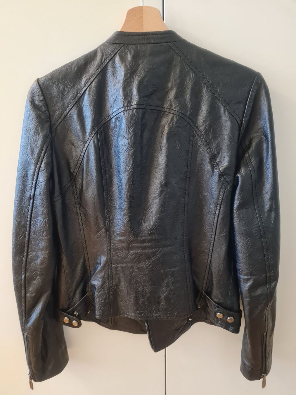 Maddison Jacken: Schöne Echtlederjacke mit Muster – Gebraucht aus Liebefeld von fio_xf7g 3