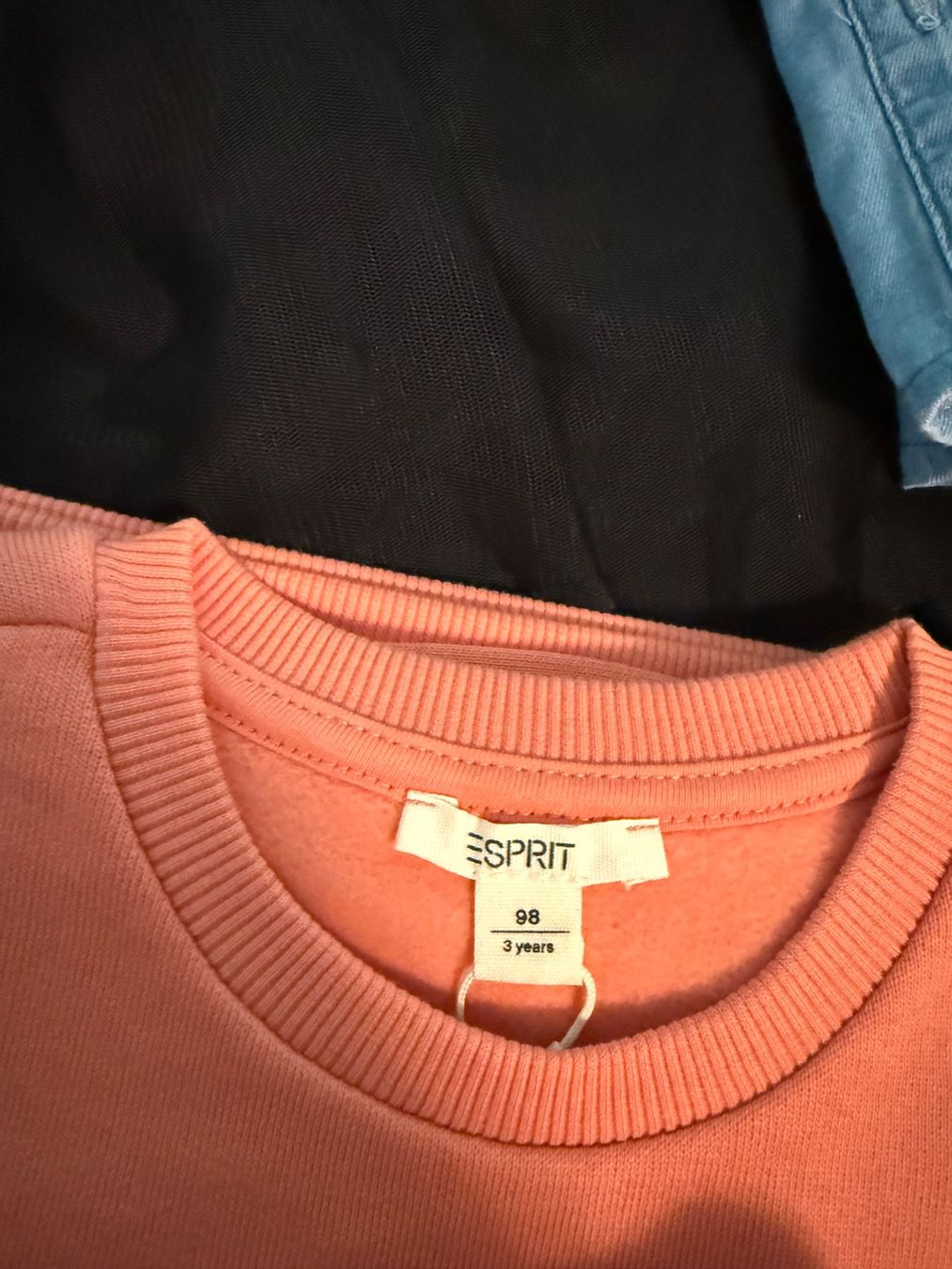 Lotti & Set di vestiti: Kleiderpaket Mädchen Grösse 98 – Usato da St. Gallen venduto da mirnes84 1