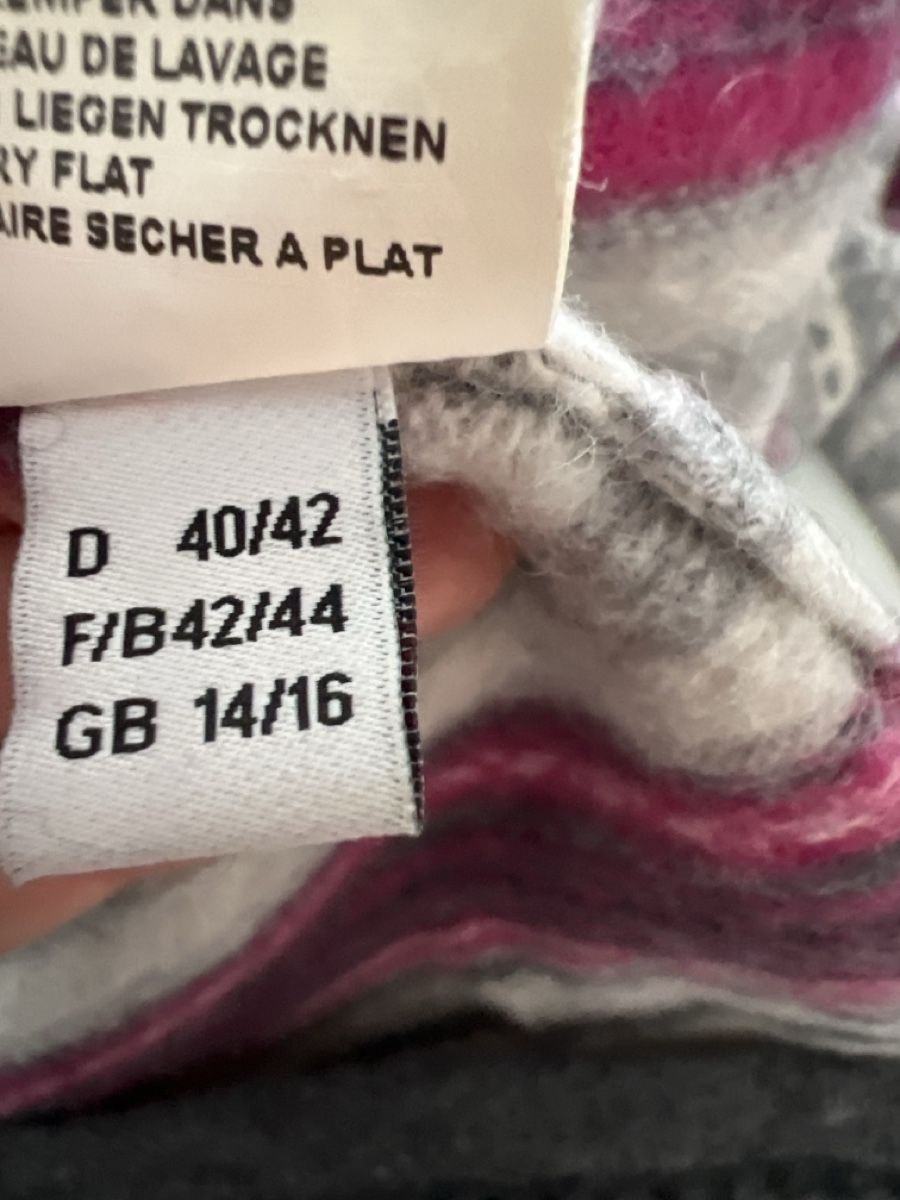 Madeleine Maglioni & Felpe: Madeleine Kaschmir Pullover, Grösse M, mit kleinem Loch – Usato da Oberuzwil venduto da DanaB01 6