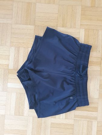 Laufshorts H&M Sport Damen schwarz Grösse S guter Zustand