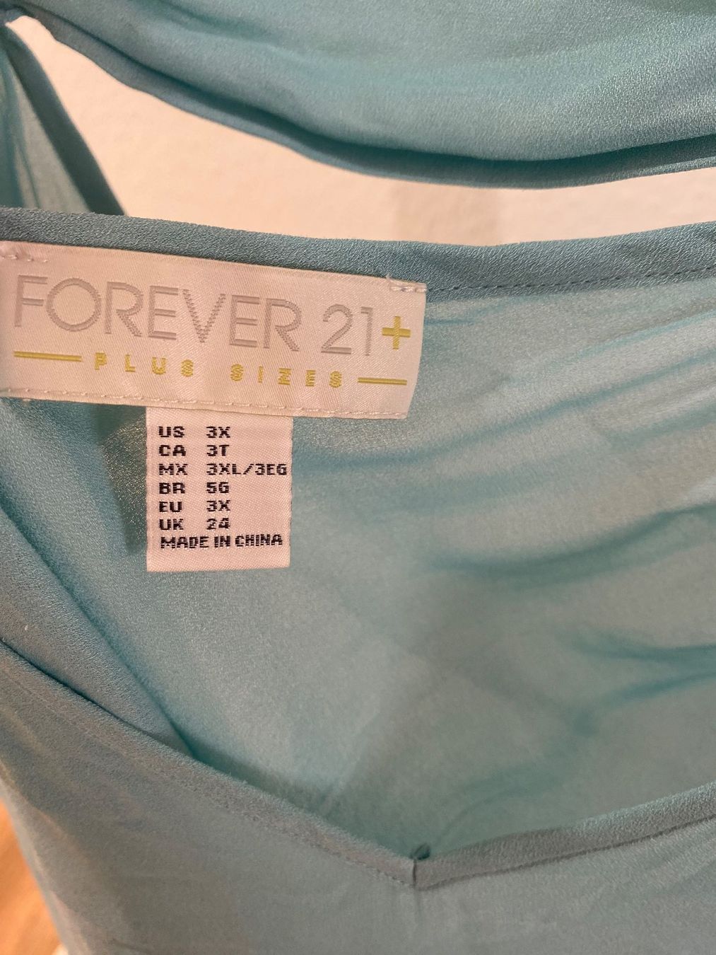 Top: Forever21+ Top türkis Gr. 3X / 50 - 52 – Usato da Pratteln venduto da a23_j2gs 8